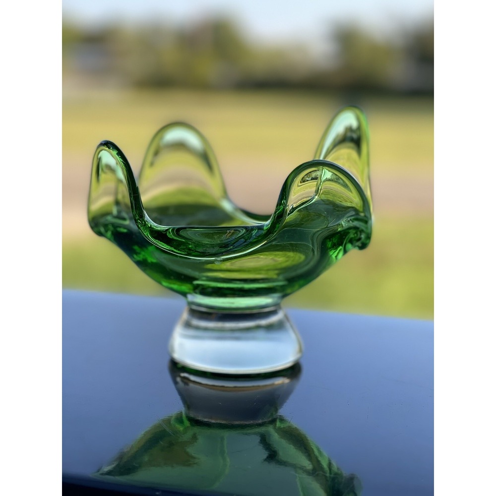 Vintage Art Glass Handkerchief Candy Bowl Pedestal Green Clear Base Epic Finger‎ - Picture 3 of 16